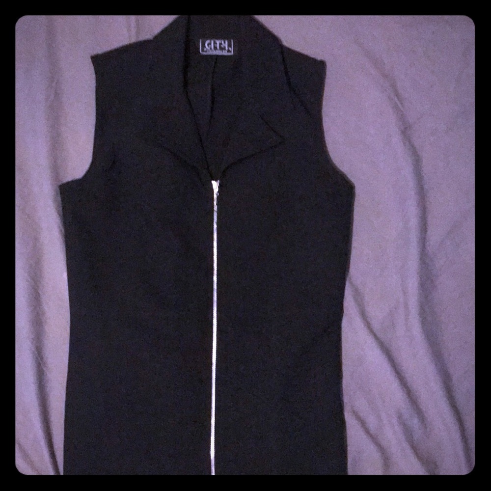 Sleeveless zipper vest